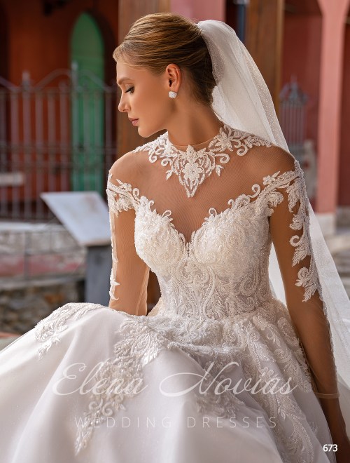Wedding Dresses 673